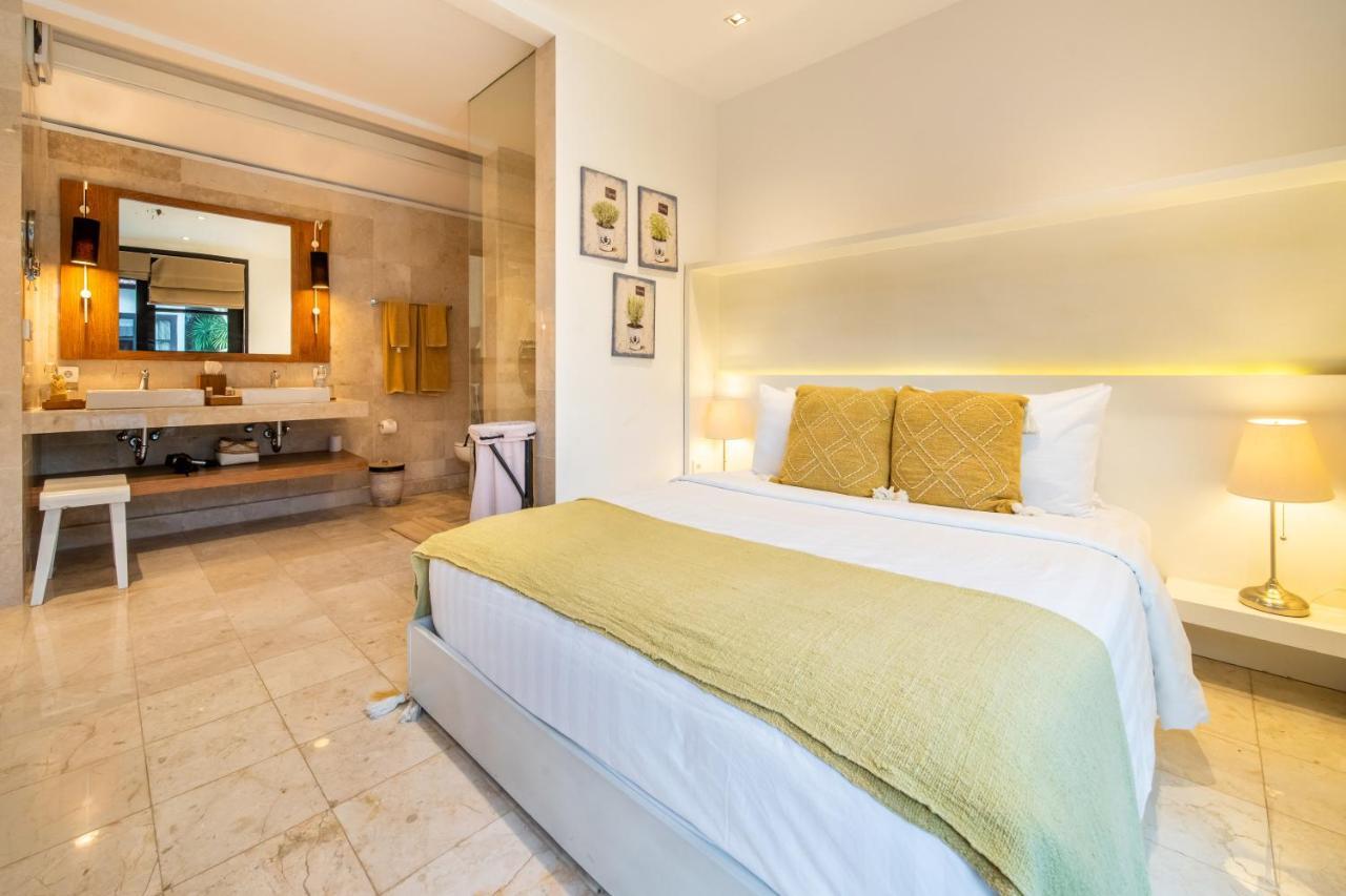 Lotus Luxury * Seminyak (Bali)